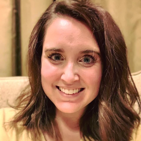 Meet your Posher, Cassie - Picture 1 of 1